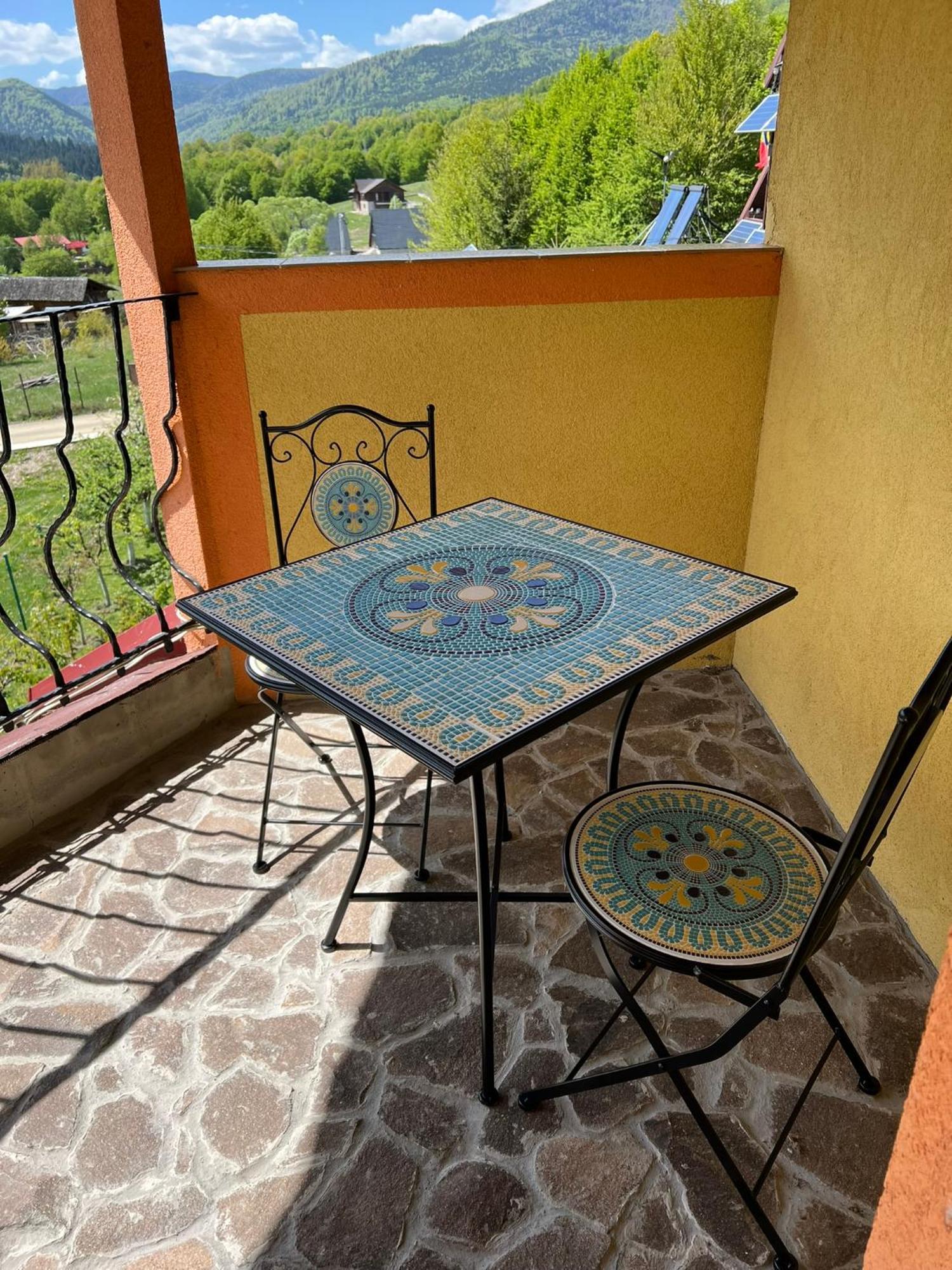 Casa Potcoava Hotel Lepsa Luaran gambar