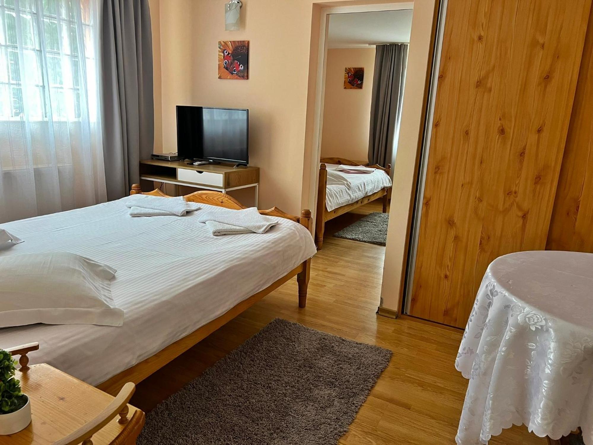 Casa Potcoava Hotel Lepsa Luaran gambar