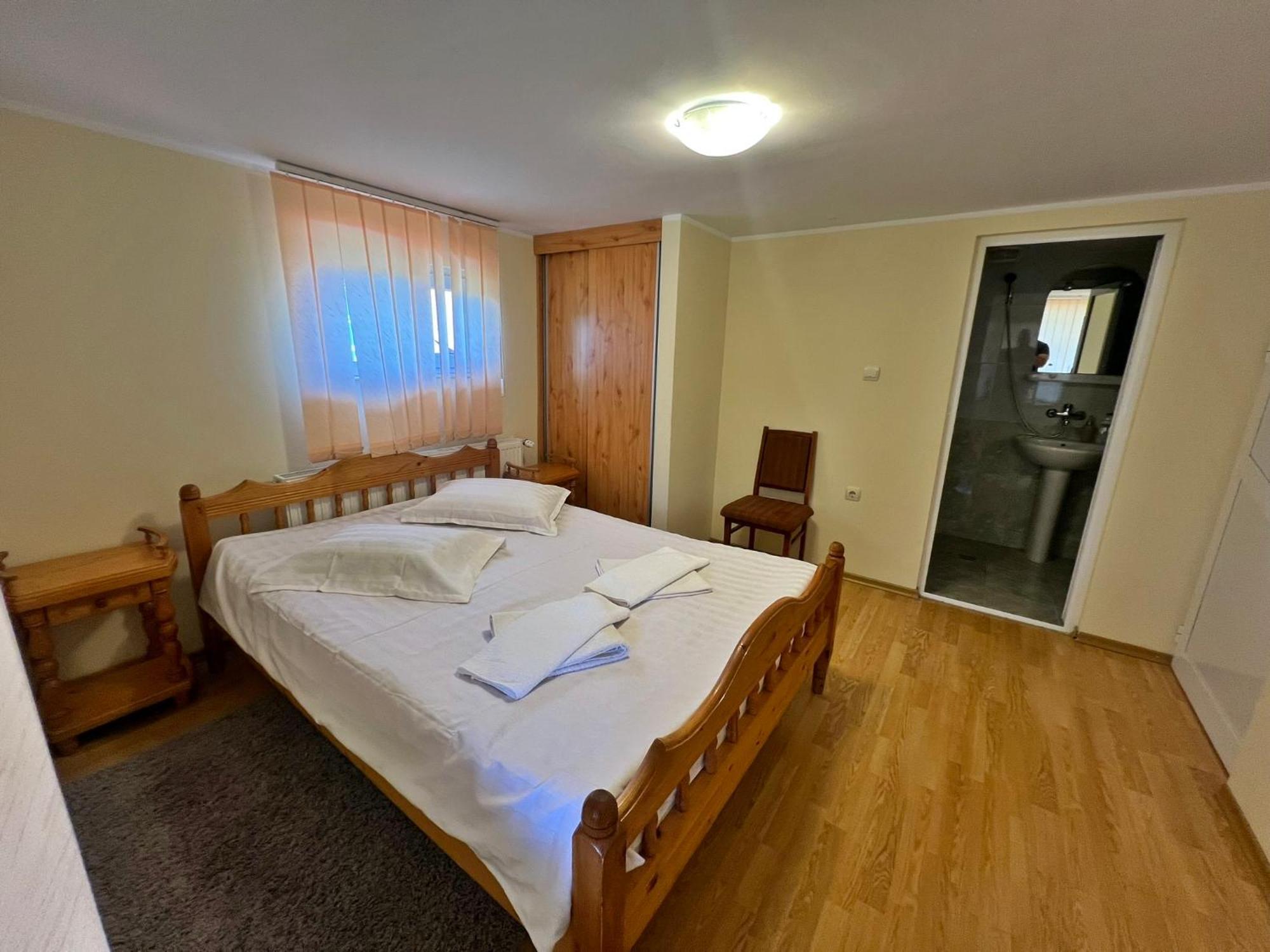 Casa Potcoava Hotel Lepsa Luaran gambar